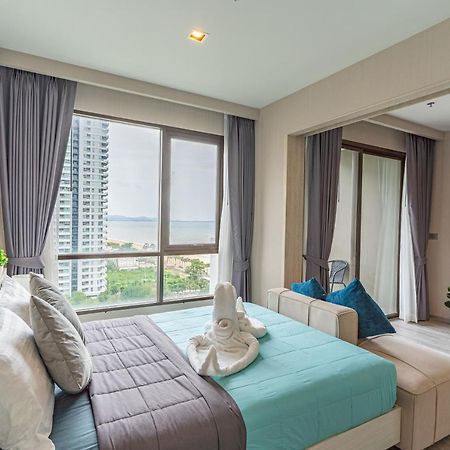 Aeras Beachfront Condominium Jomtien Beach Buitenkant foto